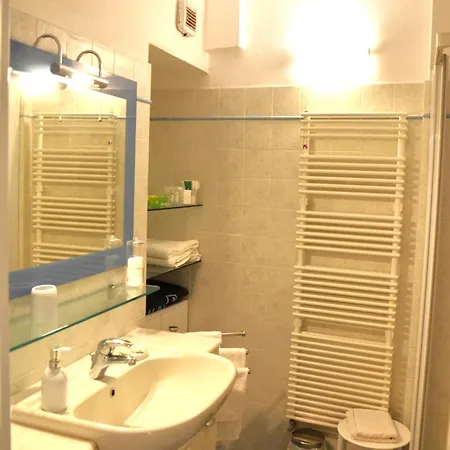 Pae Veciu Privata Con Bagno Guest house 4*